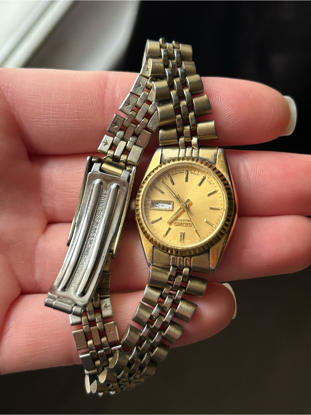 Seiko Women's Gold-Tone Bracelet Watch with Champagne Dial